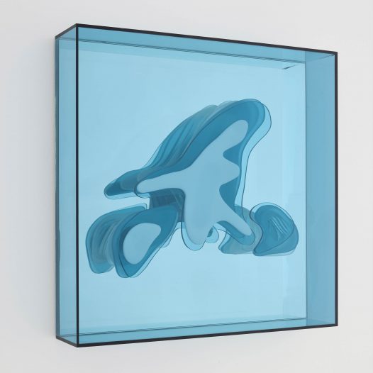 Morphologie des Schmelzens (3), 2026, Acrylglas, Spiegel, 64 x 64 x 10 cm