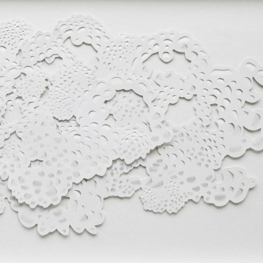 MyCloud (#405), Tonpapier, geschnitten, 37 x 103 cm (gerahmt), € 3.600,-