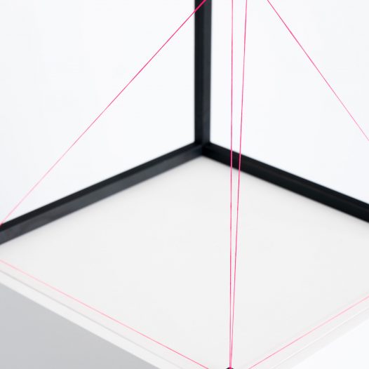 Tensegrity - 01 (Detail), 2026, Fäden, Metall, Holzsockel, 180 x 30 x 30 cm, , € 7.600,-